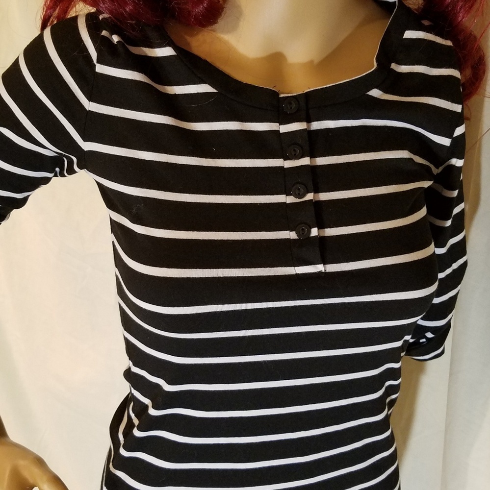 Figure Flattering Black & White Lime Blue Top